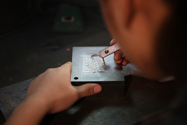 Kto finansuje świadczenia opieki zdrowotnej? Kto finansuje świadczenia opieki zdrowotnej?